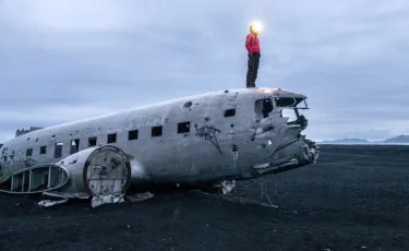 Темный туризм: почему нас тянет в места трагедий и катастроф