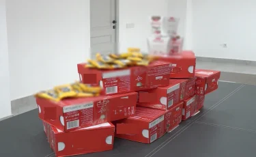 Алматыда  190 қорап контрофактілік өнім тәркіленді