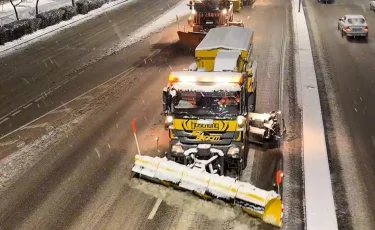 В Алматы за ночь выпало до 27 см снега, продолжается очистка улиц