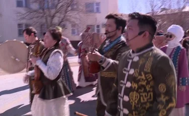 Наурызнама:  Қызылордада ұлттық киімдер шеруі өтті