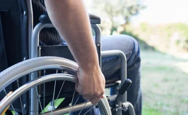 Без барьеров: как Казахстан адаптирует города для людей с инвалидностью