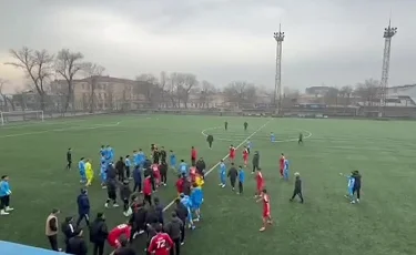 Матч на кулаках: футбольная игра в Шымкенте обернулась жестокой дракой
