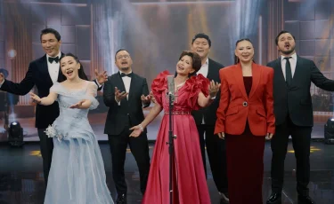 Звезды казахстанской эстрады исполнили народный гимн «Халықтың Ата Заңы»