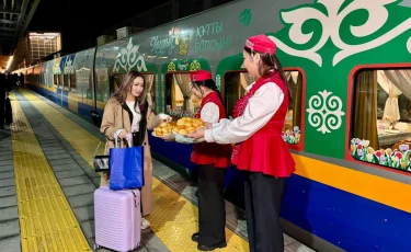 Этностильдегі пойыздар  наурыз айының соңына дейін қатынайды