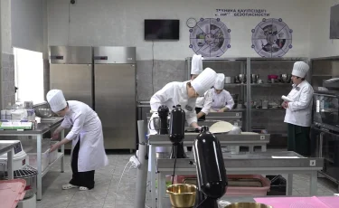 Битва за золотую корочку: в Алматы выбирают лучшего пекаря среди студентов колледжей