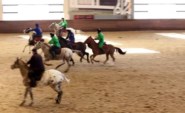 Қыз қуу, аударыспақ, көкпар және теңге ілу: елордалықтар ұлттық ойындарды тамашалауда