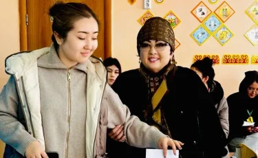 Референдум объединяет людей разных поколений и профессий - певица Макпал Жунисова