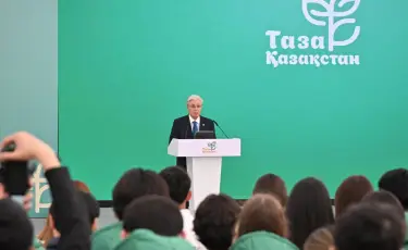 Президент отметил вклад молодежи в развитие движения «Таза Қазақстан»
