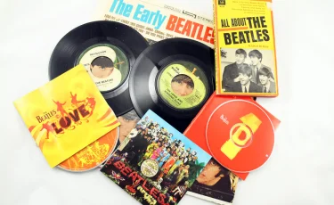 Сенсация: Токиода The Beatles тобының сирек кездесетін суреттері табылды