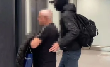 Годами скрывался: в Казахстан доставили фигуранта дела о хищении миллиона долларов