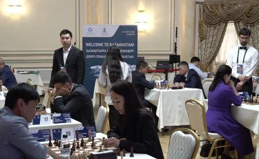 Шахматы вместо трибуны: в Алматы проходит уникальный турнир с участием парламентариев стран СНГ