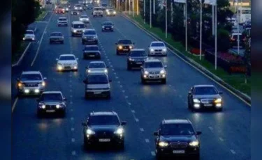 Алматының ірі даңғылында қауіпті жарыс ұйымдастырған жүргізушілер жауапқа тартылды