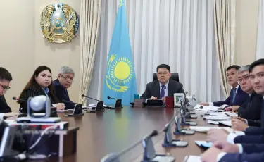 Қанат Бозымбаев: 2027 жылға қарай өңірлер ТКШ саласындағы «қызыл аймақты» толық жоюы тиіс