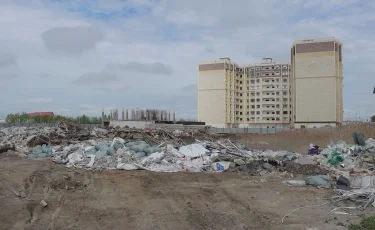 Шашылған қоқыс: атыраулықтар сасық иіске тұншығып отыр