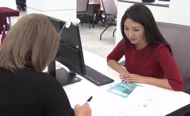 Қазақстанда азаматтардың  банк шоттары неге бұғатталып жатыр