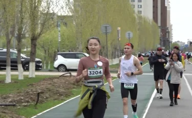 Бег во имя добра: тысячи казахстанцев поддержали «особенных» детей