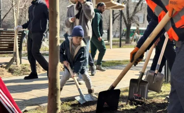 Более 1000 человек задействованы в ежедневной уборке Алмалинского района Алматы