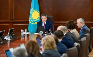 Фармацевтика под контролем: Олжас Бектенов потребовал усилить производство лекарств и медтехники