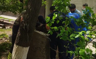 Шымкентте 24 метрлік құдыққа құлап кеткен сәби құтқарылды