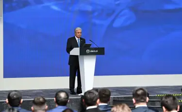Президент: Жаппай цифрландыру мен ЖИ енгізу - елімізді жаңғыртудың негізгі факторының бірі