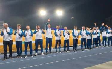 Паралимпийцы — участники зимних Игр стали почётными гостями матча в Алматы