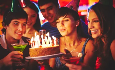 День рождения: с какого времени люди начали его праздновать