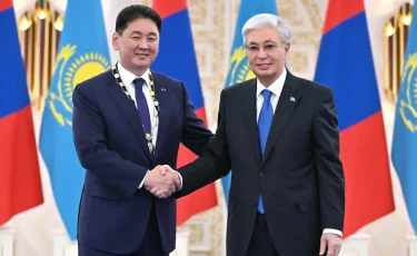 Касым-Жомарт Токаев наградил Ухнаагийна Хурэлсуха орденом «Алтын Қыран»
