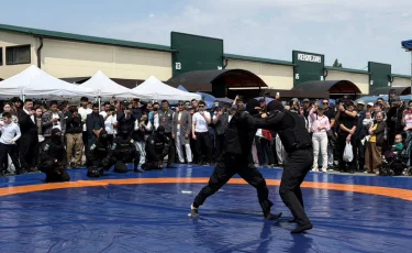 На рынках Алматы проходит молодежный фестиваль национальных игр