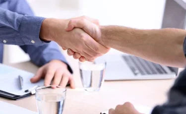 Еңбек инспекциясы бақылауды күшейтті: 17,5 мың қызметкердің құқығы қорғалды