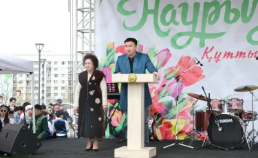 Алматыда ұстаздар мен жастар «Тәлімгерлер аллеясының» негізін қалады