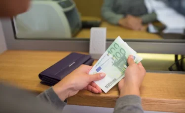 Курс валют в обменниках Алматы и Астаны 11 апреля