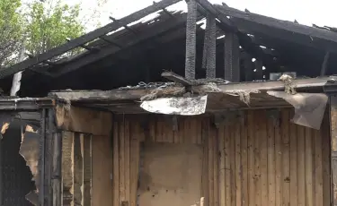 Семь человек без жилья: последствия пожара в Алатау
