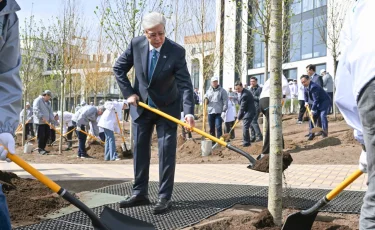 Глава государства принял участие в республиканской экологической акции «Таза Қазақстан»