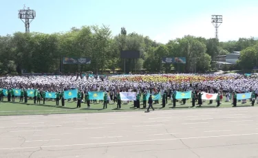 В Алматы прошел масштабный флешмоб «Голубь мира»