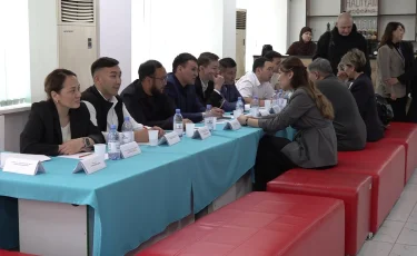 Юристы, соцзащита и госуслуги: в Бостандыкском ЦОНе Алматы провели день открытых дверей