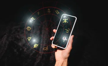 Время отказаться от лишнего: гороскоп на 18 апреля для всех знаков Зодиака