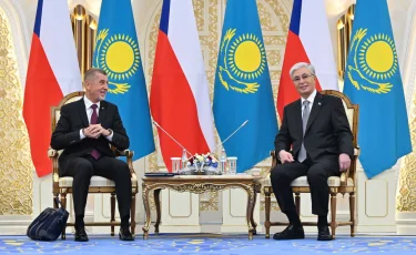 Қасым-Жомарт Тоқаев пен Андрей Бабиш шағын құрамда келіссөз жүргізді