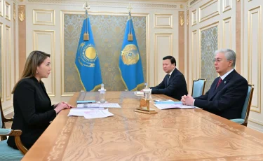Ләззат Шыңғысбаева Президентке «Қазақстан халқына» қорының жұмысы туралы баяндады