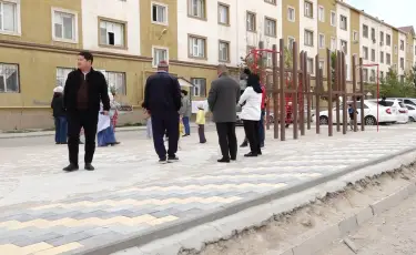 Инфраструктурный коллапс: в Актау жители многоэтажек вынуждены терпеть коммунальные проблемы