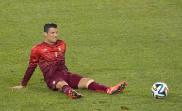 Неожиданная проблема: Криштиану Роналду стало плохо прямо во время матча