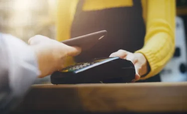 Платить станет проще: в Казахстане готовят запуск единого QR-кода