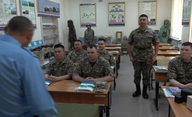 Еліміздегі әрбір әскери қызметші жылына кем дегенде 5 кітап оқуға міндетті