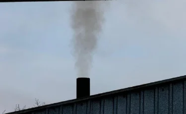 Новые меры по снижению загрязнения воздуха в Алматы: регулирование использования угля и строительных отходов