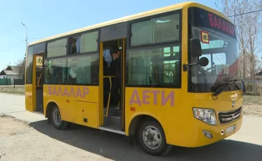 Школьные автобусы: когда в ВКО решат проблему с транспортом для детей