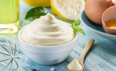 Трудно поверить: ученые признали майонез музыкальным инструментом