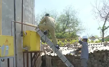 Перешли к жестким мерам: в Туркестане должников по газу отключают от голубого топлива