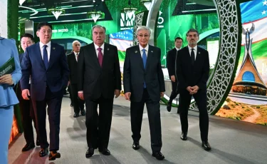 Президенттер Өңірлік экологиялық саммиттің көрме павильондарын аралады