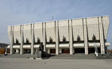 Премьера в Алматы: в театре имени Ауэзова покажут новую постановку Мии Алгожаевой