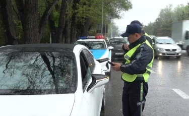 Чтобы водители не нарушали правила: в Алматы на дорогах появились скрытые патрули