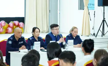 Закон и порядок: студентам Алматы разъяснили уголовную ответственность за сталкинг